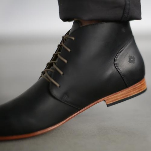 emilio chukka boot